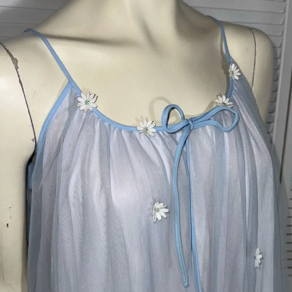 Vintage 1960s pale